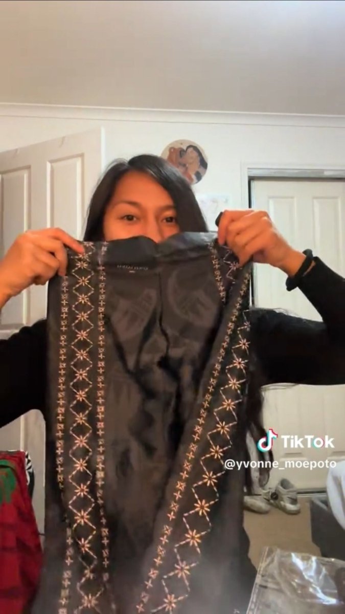 FYBY IslandFlex mid-rise leggings in Malu design, featuring seamless thread color matched to the vibrant print.