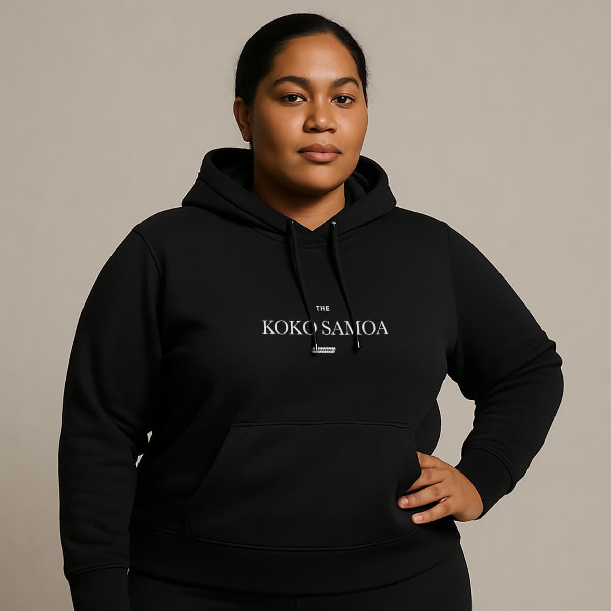 Black IslandHeavy™ hoodie in plus 2XL to 5XL, featuring a classic design, displayed on a model showcasing the brand.