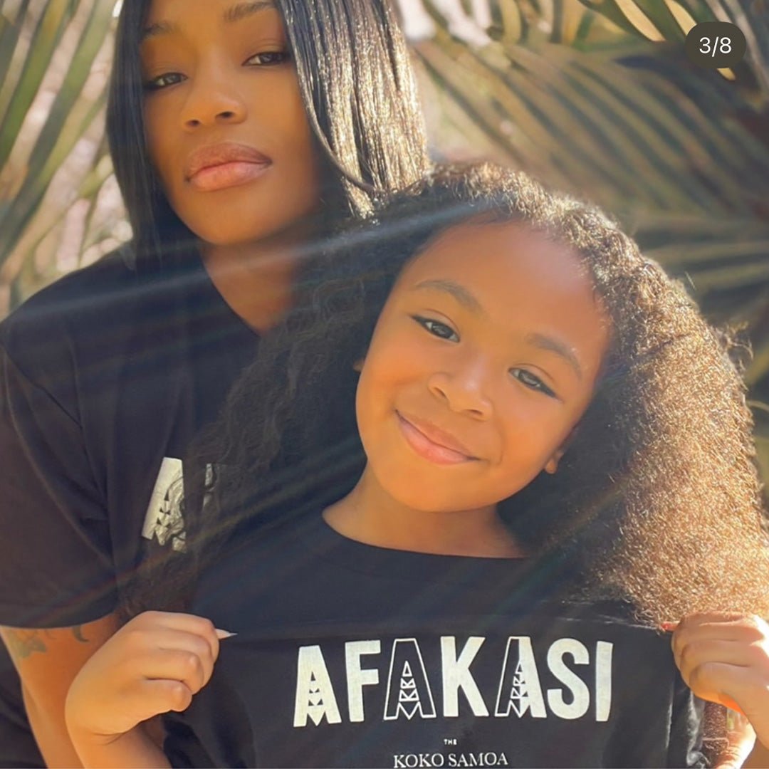 Kids unisex navy T-shirt from The Print Bar featuring a monster digital print, perfect for kids' casual wear.