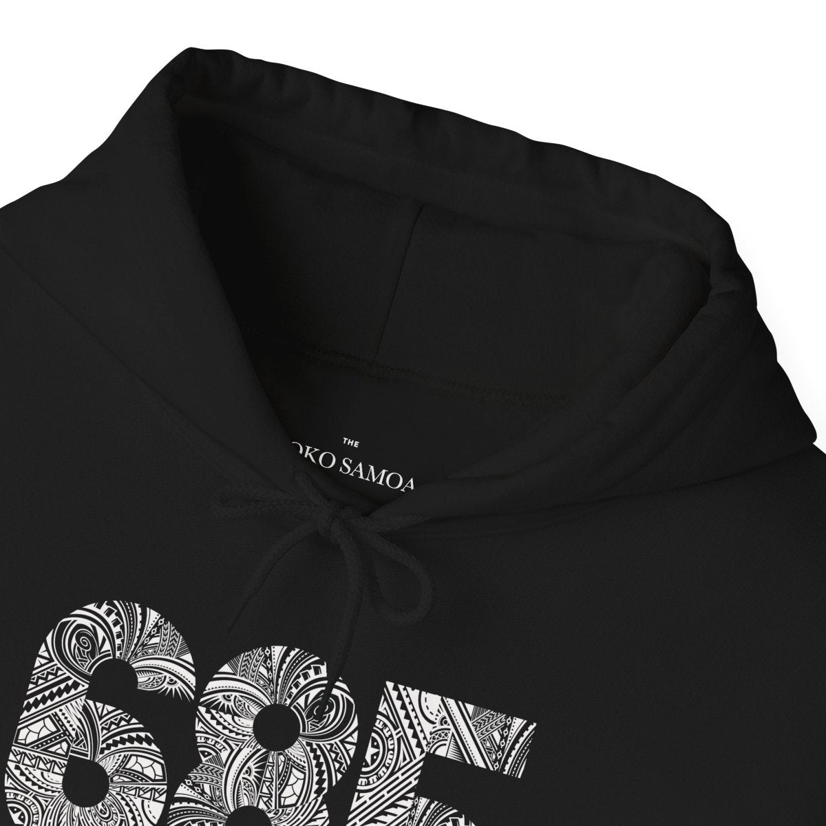 White IslandHeavy™ hoodie in plus sizes 2XL to 5XL, featuring a comfortable hoodie design.